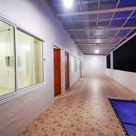 Thepprasit Cosy Villa Pantai Jomtien Luaran gambar